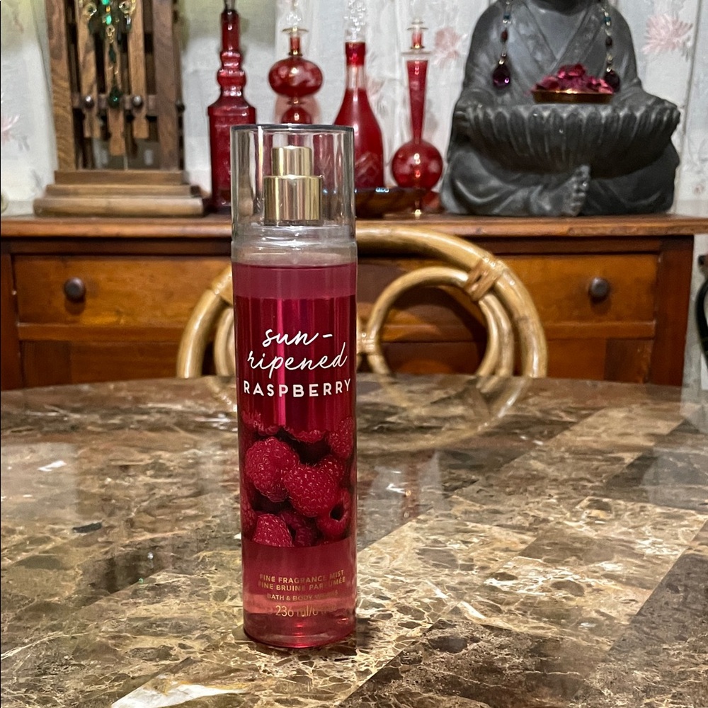 Bath and Bodyworks Rippened Raspberry ( Discontinued)